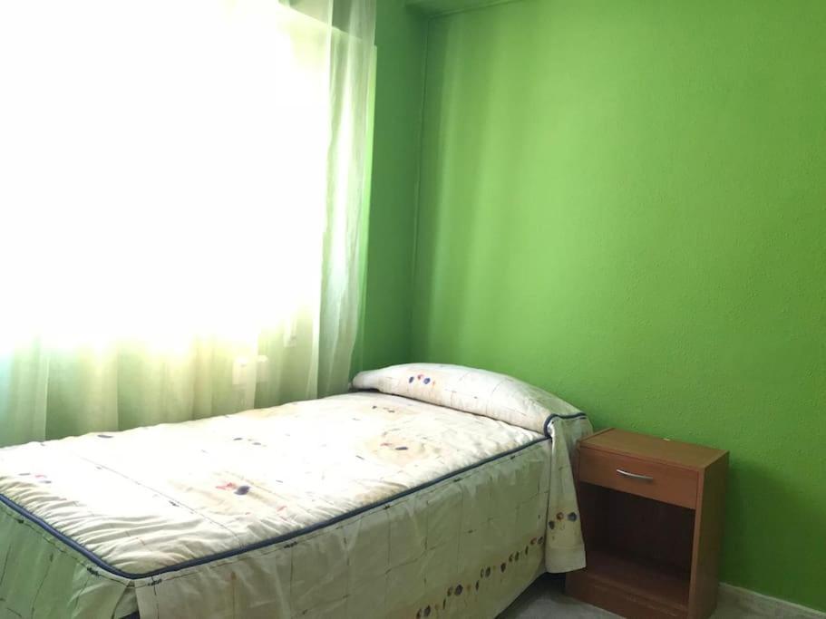 Ferienwohnung Apartamento Aitana.Esta A 2 Km De La Playa Andando Alicante Exterior foto