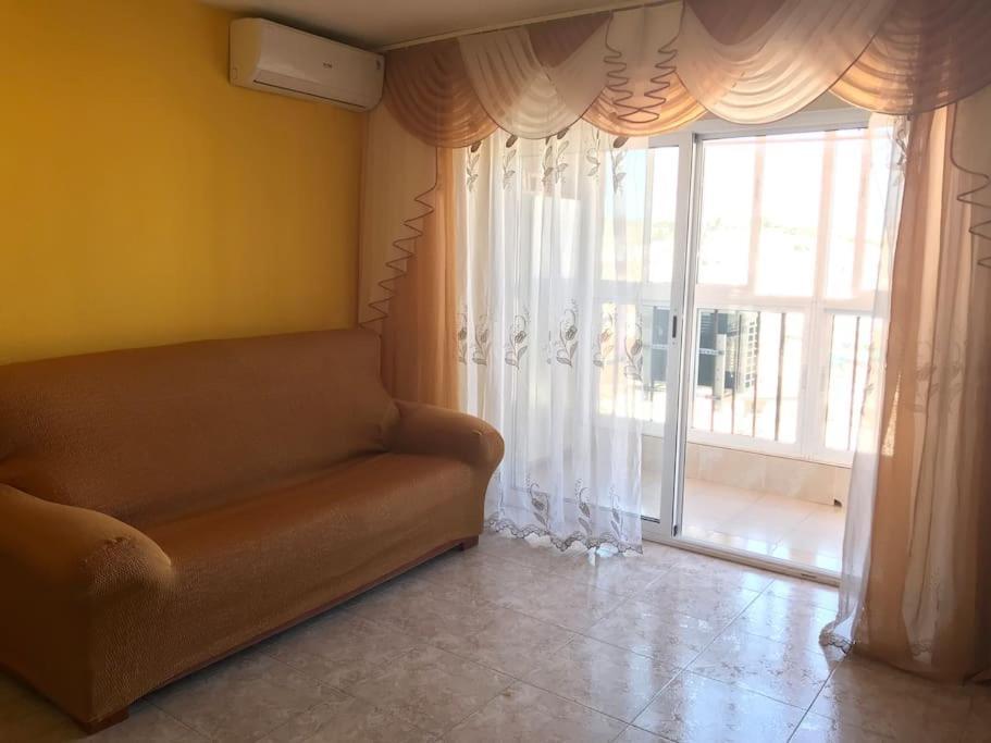 Ferienwohnung Apartamento Aitana.Esta A 2 Km De La Playa Andando Alicante Exterior foto