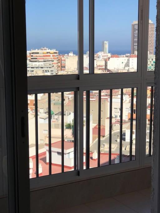 Ferienwohnung Apartamento Aitana.Esta A 2 Km De La Playa Andando Alicante Exterior foto